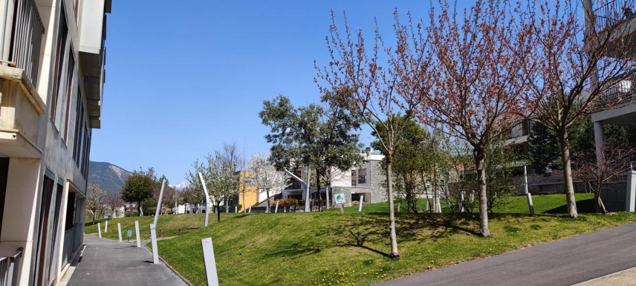 Apto Pirigolf & Pool Margas, Sabinanigo Sabiñánigo Exteriör bild