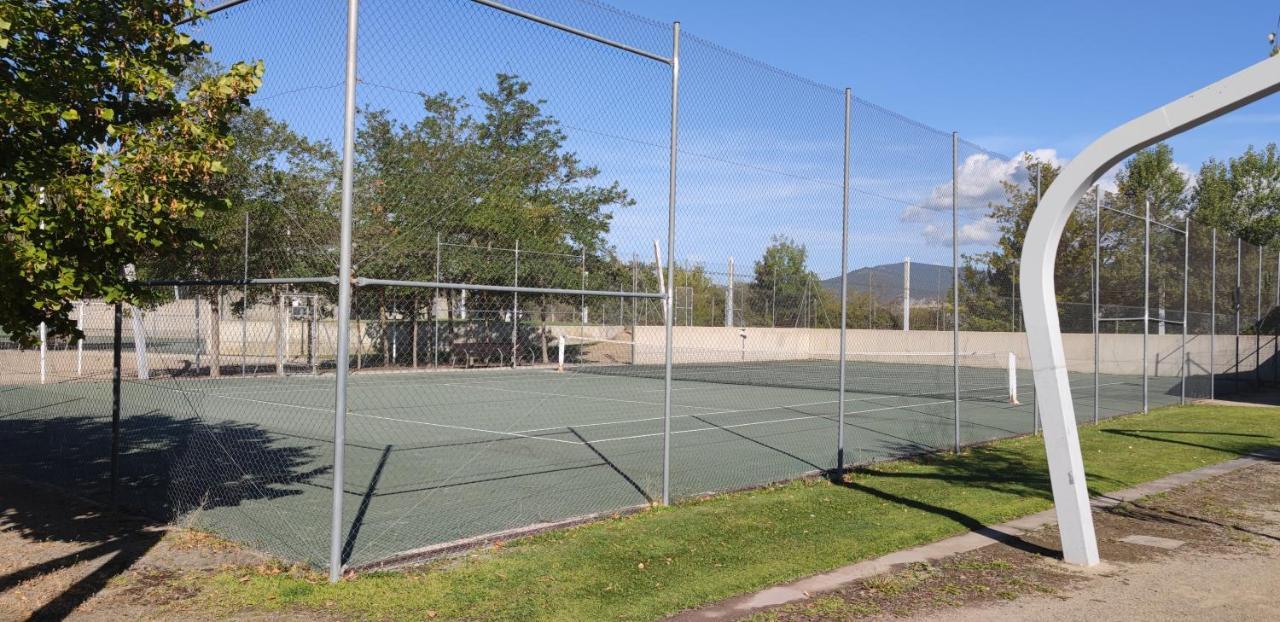 Apto Pirigolf & Pool Margas, Sabinanigo Sabiñánigo Exteriör bild