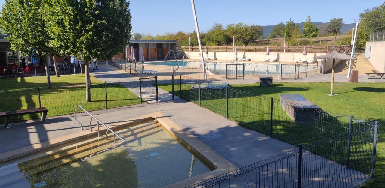 Apto Pirigolf & Pool Margas, Sabinanigo Sabiñánigo Exteriör bild